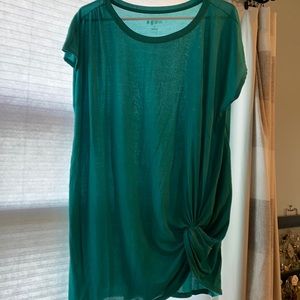 Aglow maternity shirt